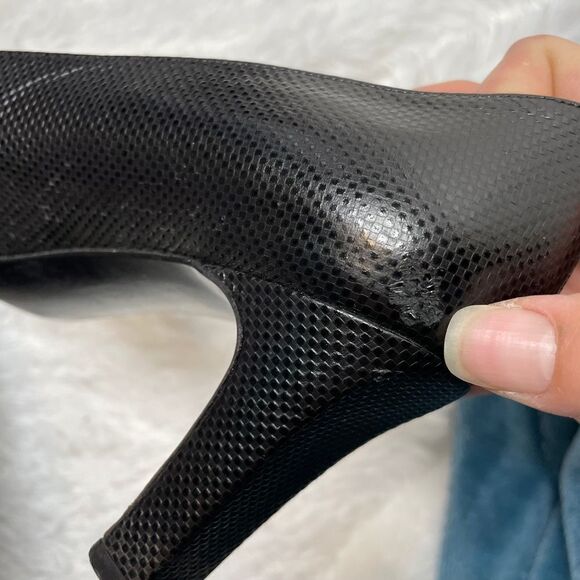 Stuart Weitzman black pump heel pebbled leather 7 - Picture 5 of 12